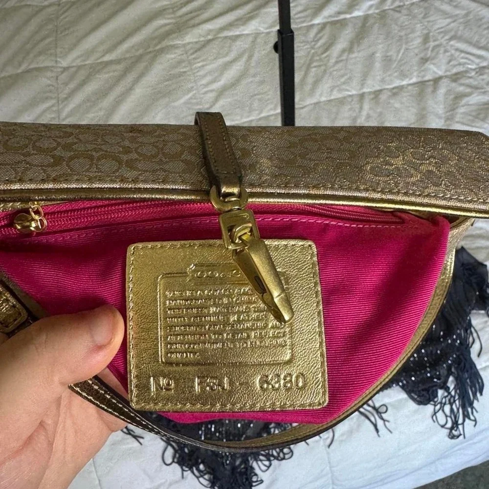 Coach 2003 Hamptons Shimmer Optic gold‎ Signature Demi Shoulder Bag y2k vintag